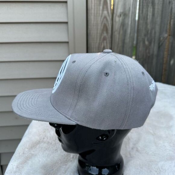 Mitchell & Ness Brooklyn Nets Snapback Hat Gray Adjustable - Picture 3 of 8